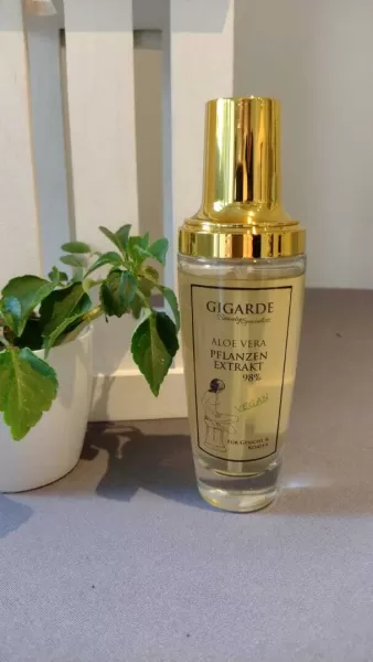 Aloe Vera Pflanzenextrakt, veganes Feuchtigkeitsfluid für Gesicht & Körper, 100 ml