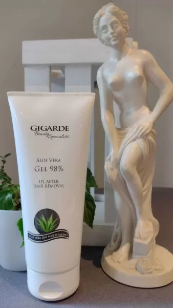 Aloe Vera Gel 98 %, veganes Kühlgel zur Hautpflege nach Haarentfernung, Rasur & bei gereizter Haut, 200 ml